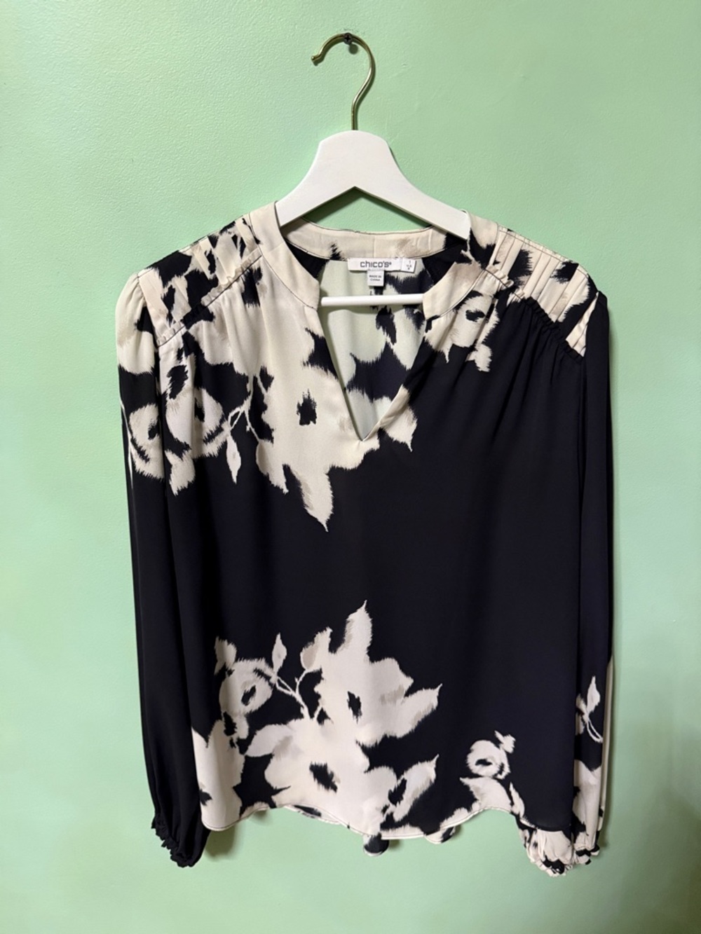 Chico's Black and Cream Floral Keyhole Blouse